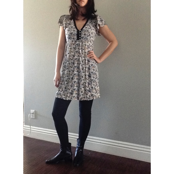 Zara Basic Spring Summer Floral V-neck Dress - Picture 8 of 8